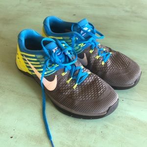 MENS NIKEGRIP CROSSFIT SHOE SIZE 9